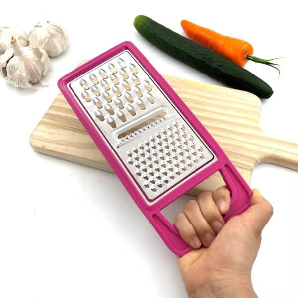 Handheld vegetable cutter